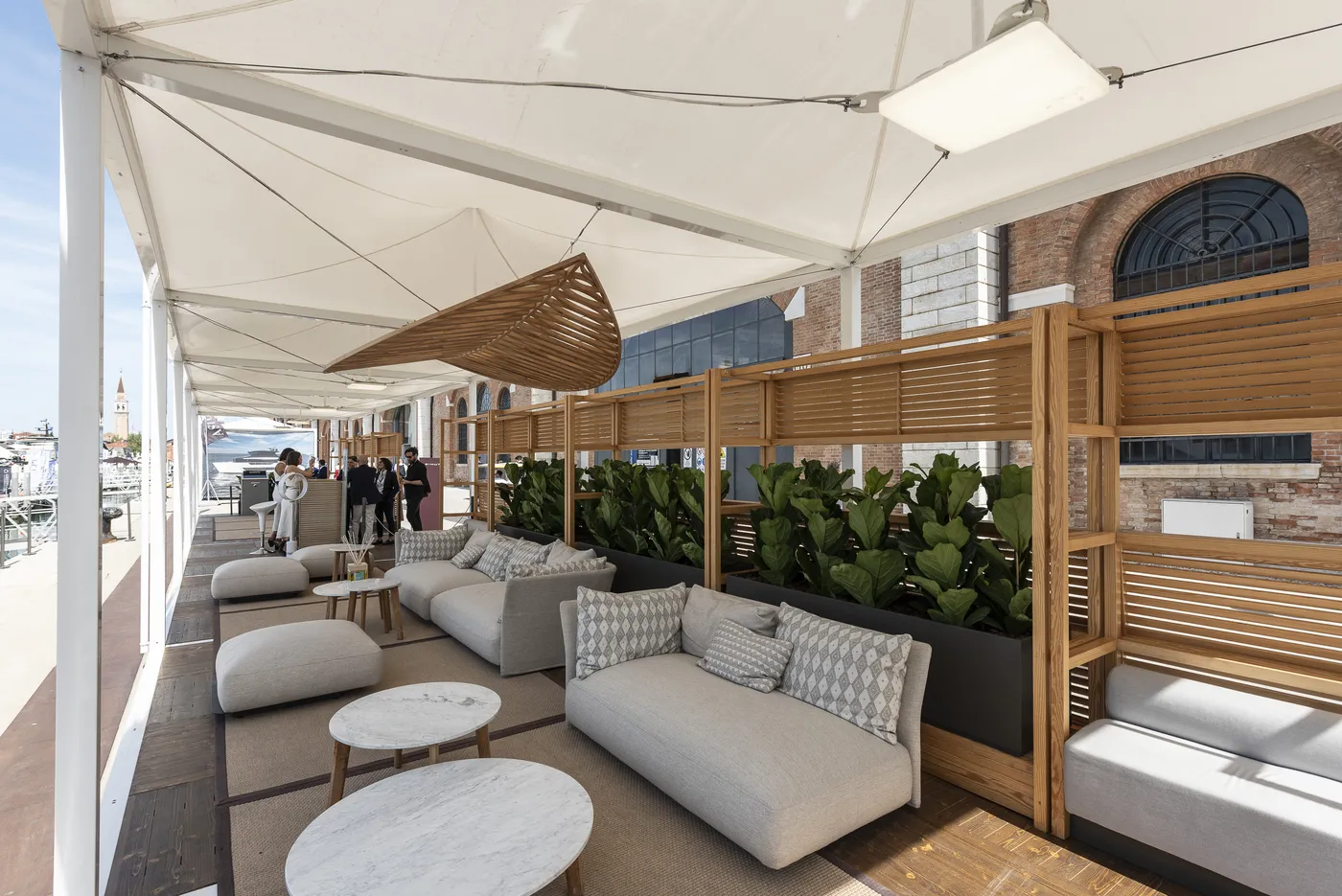 Azimut Booth